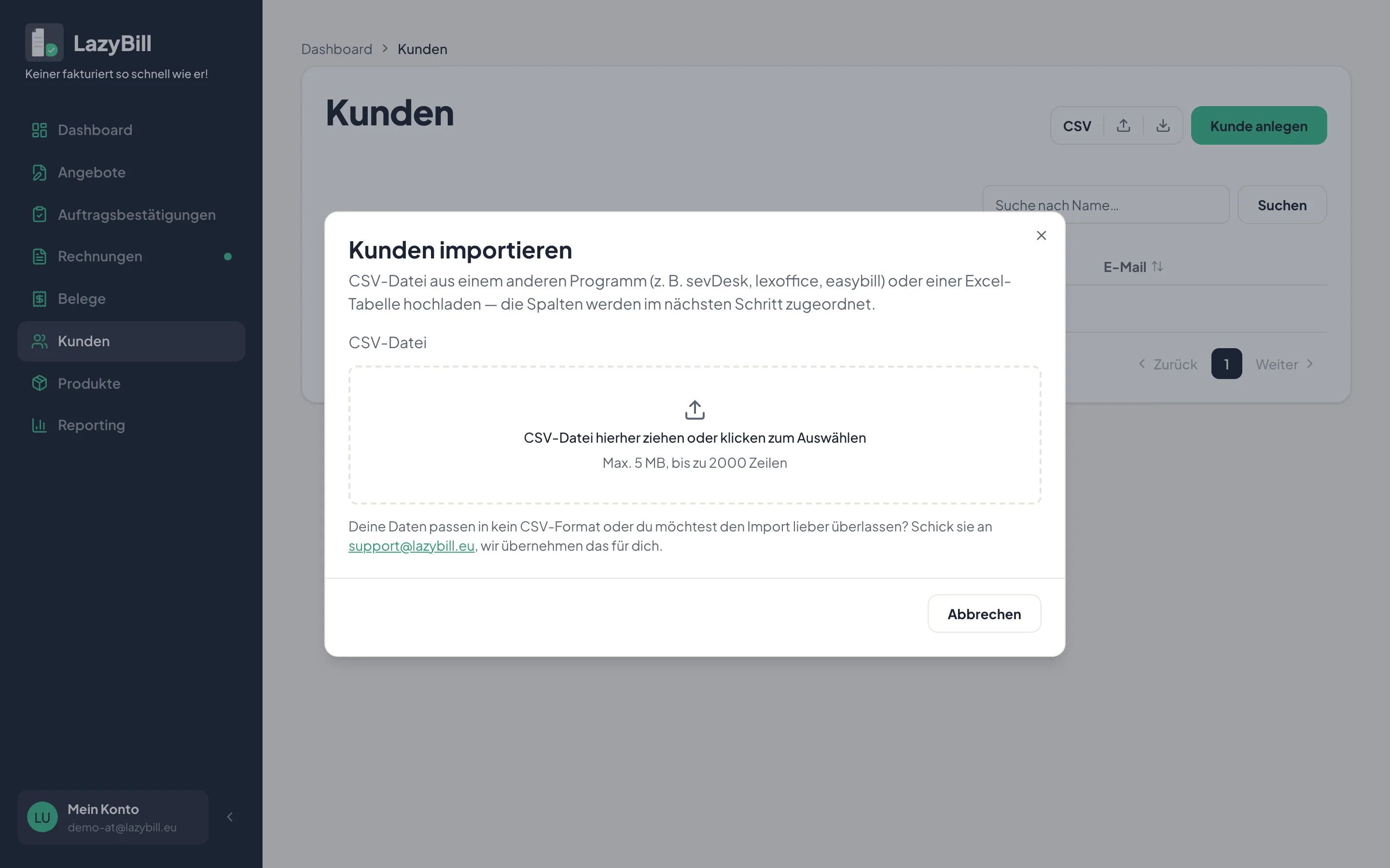 Der Import-Dialog mit Drag-and-drop-Fläche für die CSV-Datei